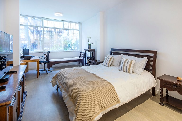 C06 Large family apt Copacabana