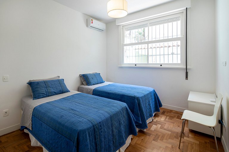 C06 Large family apt Copacabana