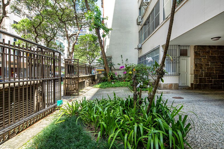 C06 Large family apt Copacabana