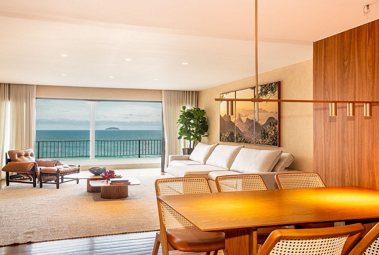Ipanema Ocean Front Modern and Spacious