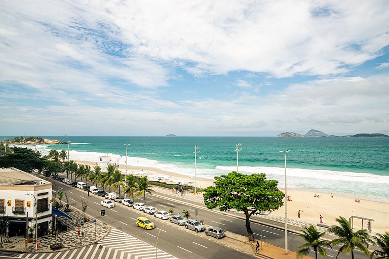 Ipanema Ocean Front Modern and Spacious
