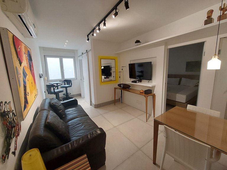 Cozy 2BD Dias Ferreira apt Leblon