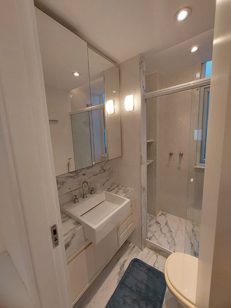 Cozy 2BD Dias Ferreira apt Leblon