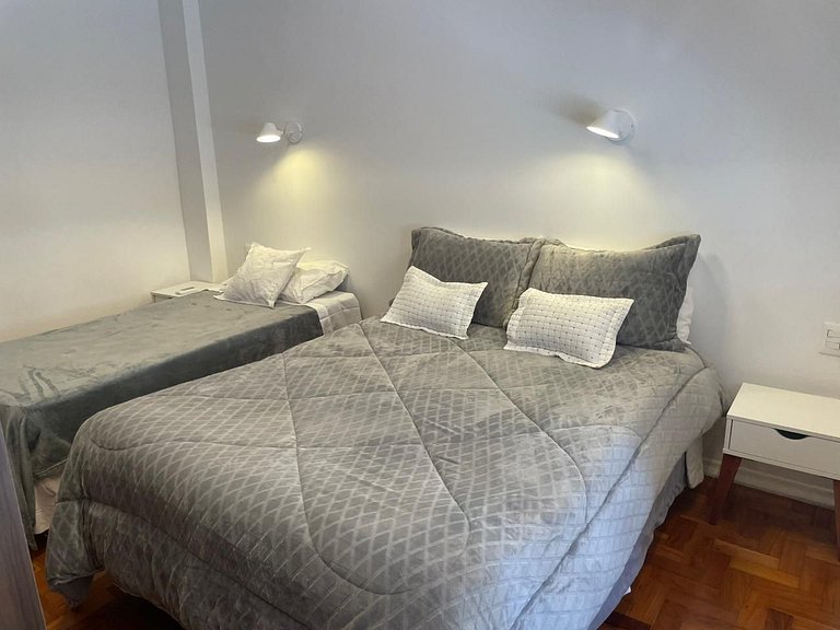 Modern 2BD 3 minutes from the Beach