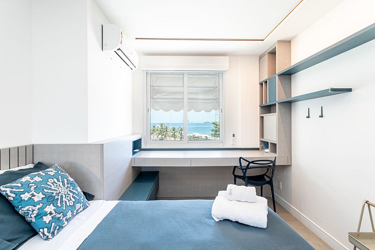 Ipanema Ocean Front Cozy and Unique