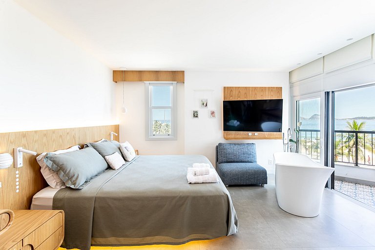 Ipanema Ocean Front Cozy and Unique