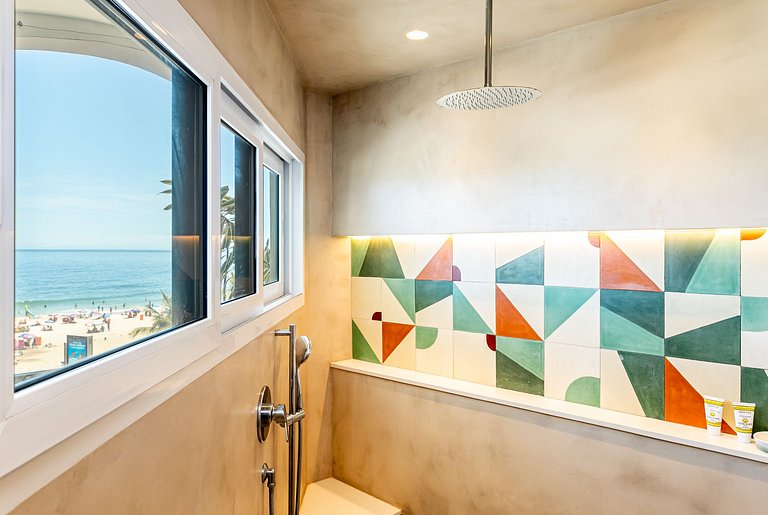 Ipanema Ocean Front Cozy and Unique