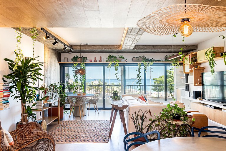 Ipanema Ocean Front Cozy and Unique