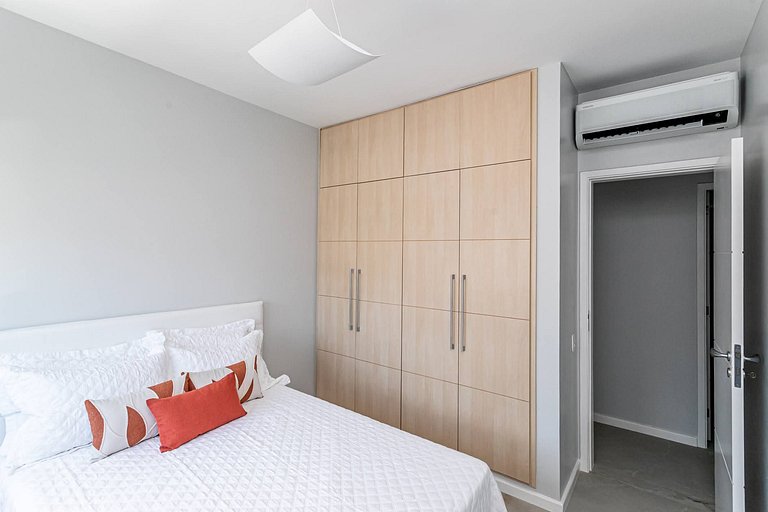 Riou012 Condominio 3QT Ipanema 5M da Praia