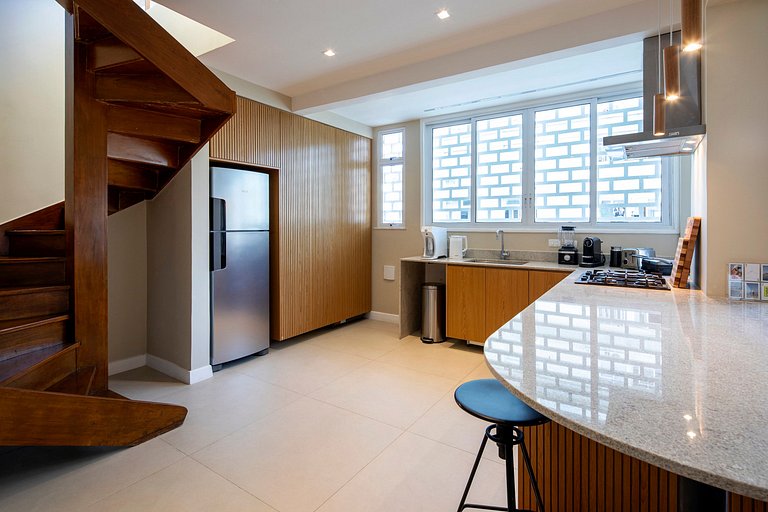 Sophisticated Duplex Penthouse – Rita Ludolf 90, Leblon