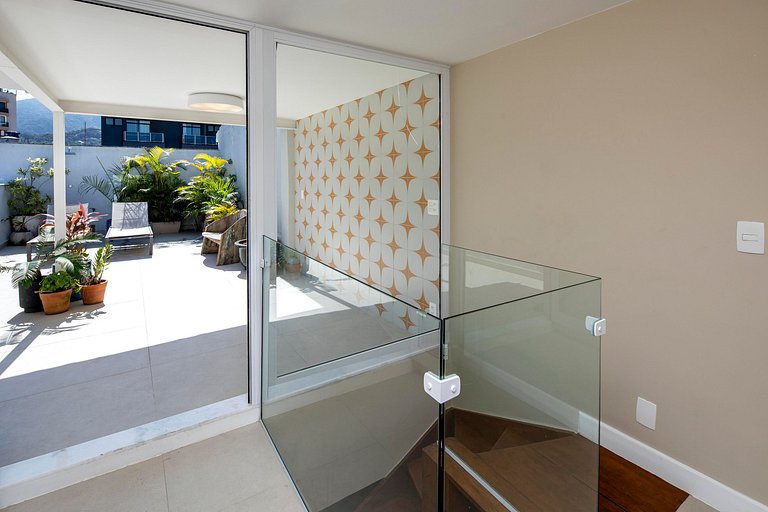 Sophisticated Duplex Penthouse – Rita Ludolf 90, Leblon