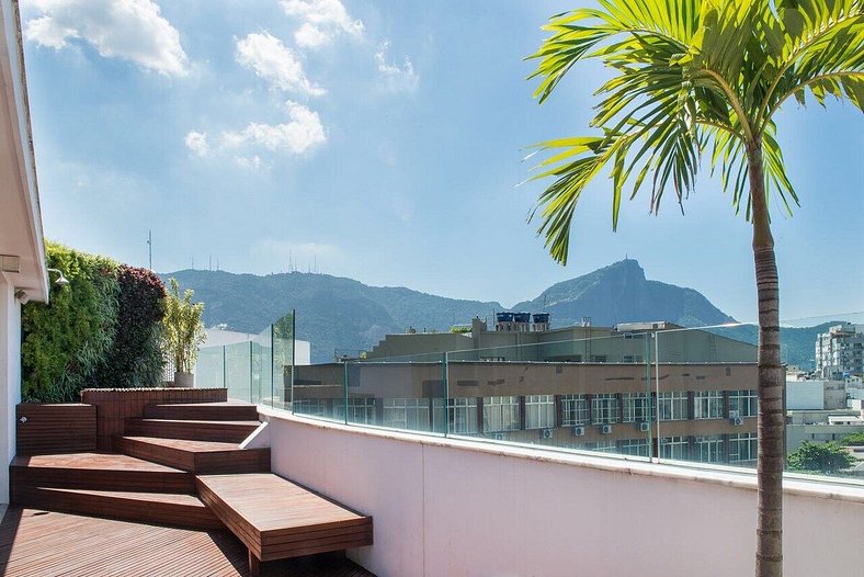 Amazing Ipanema penthouse