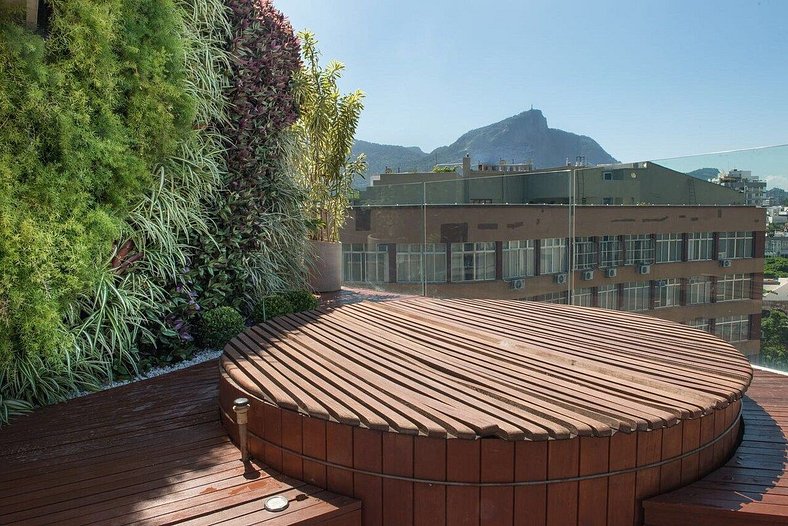 Amazing Ipanema penthouse