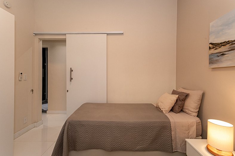 Clean and Modern 2BD apt Ipanema