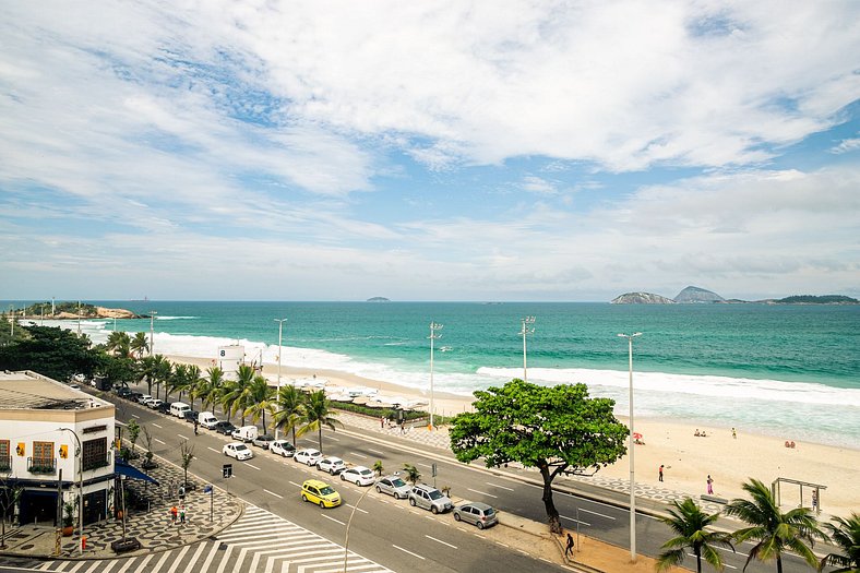 Ipanema Ocean Front Modern and Spacious