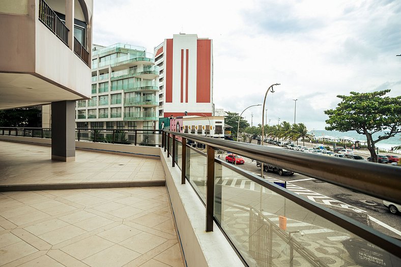 Ipanema Ocean Front Modern and Spacious